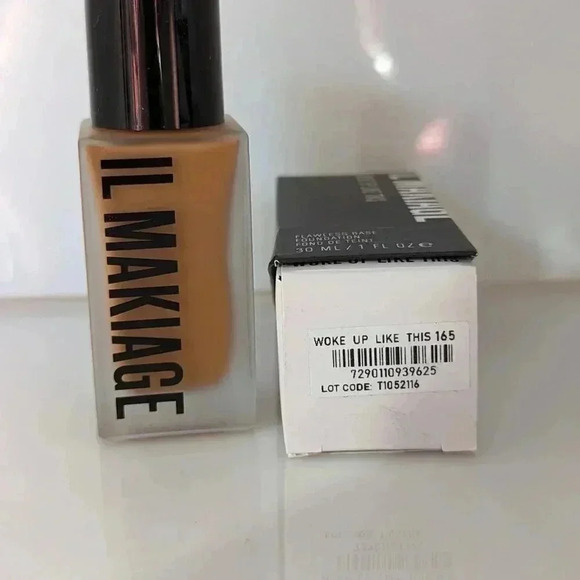 Il  Makiage #165 Foundation - Picture 2 of 3